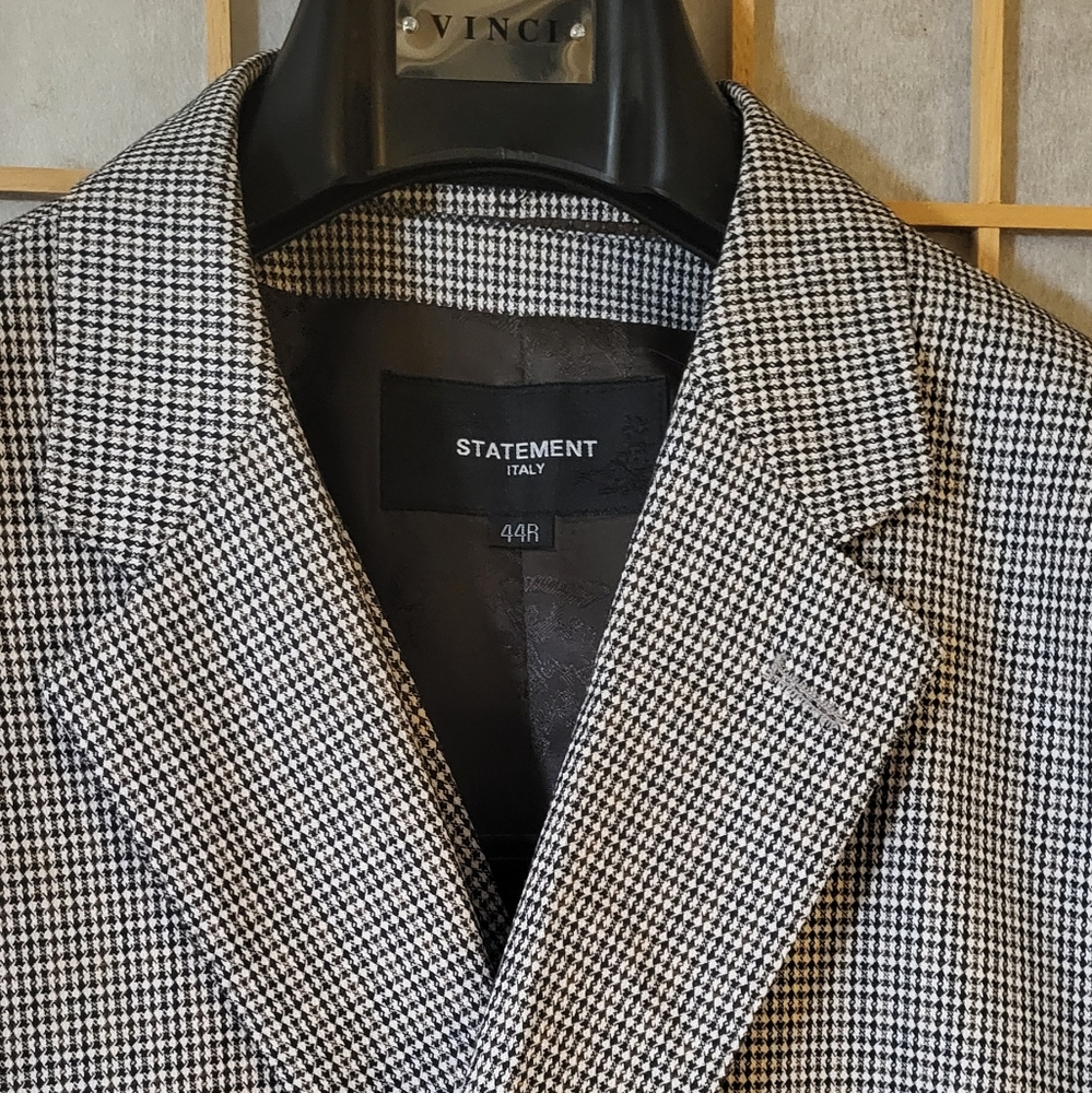 Statement Italy Black & White Suit